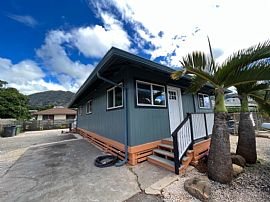 87-2156 Farrington Hwy, Waianae, Hi 96792  Nice House For Rent in Waianae, HI