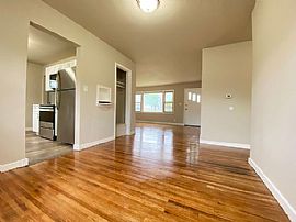 3309 E 29th St, Des Moines, Ia 50317  House For Rent in Des Moines, IA (Photo 7 of 12)