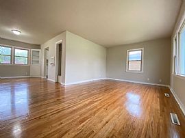 3309 E 29th St, Des Moines, Ia 50317  House For Rent in Des Moines, IA (Photo 9 of 12)