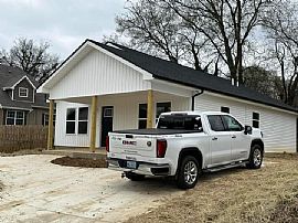 Well Furnished 2 Bedroom and 2 Bathroom  1,500 Sqft  in New Orleans, LA