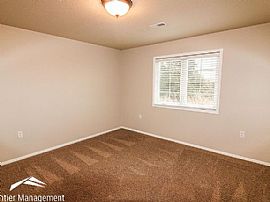 1005 Conley Cir, Manhattan, Ks 66502  House For Rent in Manhattan, KS (Photo 6 of 9)