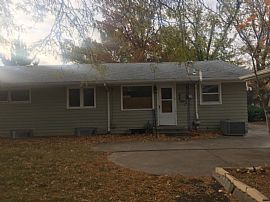921 Manor Rd, Salina, Ks 67401   Available For Rent  in Salina, KS (Photo 3 of 10)