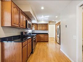 8709 Sleepy Hollow Ln, Potomac, Md 20854 in Potomac, MD (Photo 3 of 9)