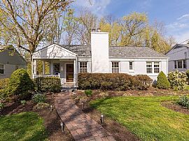 8408 Donnybrook Dr, Chevy Chase, Md 20815 in Chevy Chase, MD