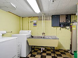 228 W Lexington Blvd, Eau Claire, Wi 54701 in Eau Claire, WI (Photo 11 of 12)