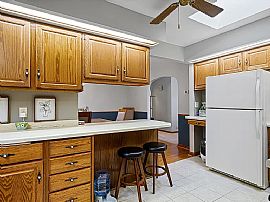 228 W Lexington Blvd, Eau Claire, Wi 54701 in Eau Claire, WI (Photo 2 of 12)