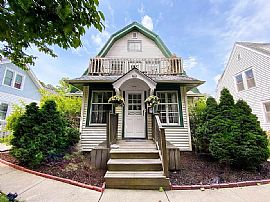 619 N 63rd St, Wauwatosa, Wi 53213 in Wauwatosa, WI