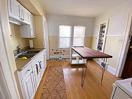 619 N 63rd St, Wauwatosa, Wi 53213 in Wauwatosa, WI (Photo 10 of 12)