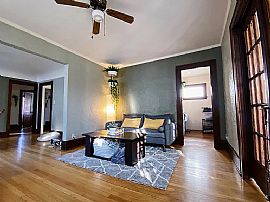 619 N 63rd St, Wauwatosa, Wi 53213 in Wauwatosa, WI (Photo 4 of 12)