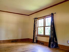 1425 Union Ave Ne, Grand Rapids, Mi 49505 Lovely House in Grand Rapids, MI (Photo 4 of 11)