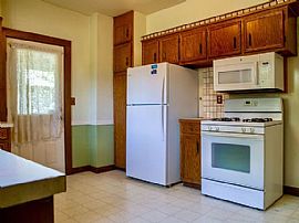 1425 Union Ave Ne, Grand Rapids, Mi 49505 Lovely House in Grand Rapids, MI (Photo 5 of 11)