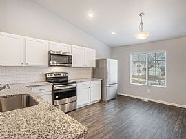 25223 Forest Ln, Mattawan, Mi 49071  Beautiful 4bed House  in Mattawan, MI (Photo 2 of 12)