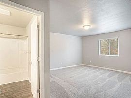 25223 Forest Ln, Mattawan, Mi 49071  Beautiful 4bed House  in Mattawan, MI (Photo 6 of 12)