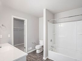 25223 Forest Ln, Mattawan, Mi 49071  Beautiful 4bed House  in Mattawan, MI (Photo 7 of 12)