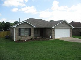 Charming 3 Bedroom  in Conway, AR
