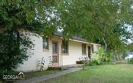 A Comfy Town House For Rent  in Albany, GA (Photo 6 of 8)