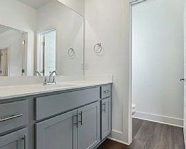 4088 Rock Ln, Birmingham, Al 35210 in Birmingham, AL (Photo 3 of 10)