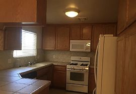 3bed 2bath  in Tehachapi, CA (Photo 3 of 3)