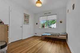 Beautiful House For Rent  in Morristown, NJ (Photo 3 of 6)