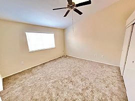 Charming 2-Bedroom,House in Hemet, CA (Photo 5 of 12)