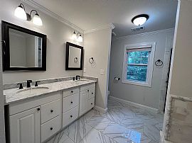 Lovely House For Rent  in Livingston, NJ (Photo 6 of 6)