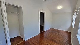 Hurry in to View This Cozy Cottage Style Home in Sarasota, FL (Photo 3 of 10)