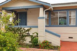 Charming 2 Bedroom, 2 Bathroom, House  in Oakland, CA