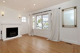 Charming 2 Bedroom, 2 Bathroom, House  in Oakland, CA (Photo 6 of 11)