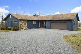 Spacious Single Family House  in Lansing, NY