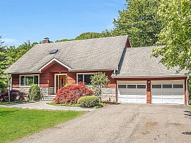 Beautiful House For Rent  in Armonk, NY