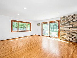 Beautiful House For Rent  in Armonk, NY (Photo 4 of 7)