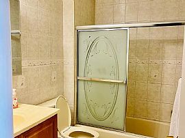 Gorgeous House For Rent  in Williston Park, NY (Photo 7 of 7)