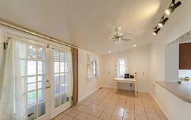 Awesome Home in Baltimore, MD (Photo 3 of 12)