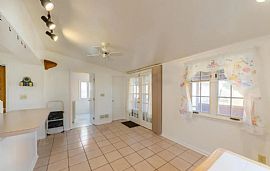 Awesome Home in Baltimore, MD (Photo 4 of 12)