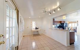 Awesome Home in Baltimore, MD (Photo 5 of 12)