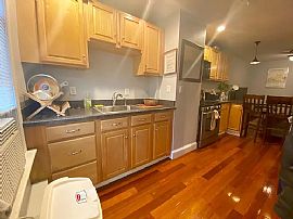 Nice 2bd and   1.5bth Available  in Daly City, CA (Photo 2 of 8)