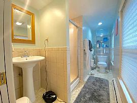 Nice 2bd and   1.5bth Available  in Daly City, CA (Photo 8 of 8)