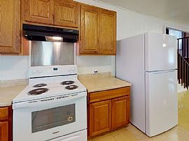 630 Hooiki St, Pearl City, Hi 96782 House For Rent in Pearl City, HI (Photo 3 of 9)