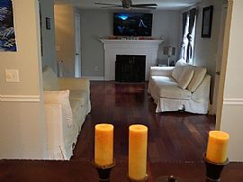 21 Burgess St, Litchfield, Nh 03052 Furnished Home For Rent in Litchfield, NH (Photo 4 of 11)