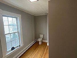 115 Goffe St, Manchester, Nh 03102 House For Rent in Manchester, NH (Photo 5 of 8)