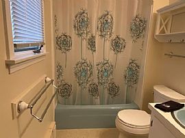 21 Hillcrest Dr, Dover, Nh 03820 Lovely House For Rent in Dover, NH (Photo 10 of 12)