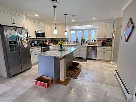 21 Hillcrest Dr, Dover, Nh 03820 Lovely House For Rent in Dover, NH (Photo 5 of 12)