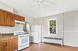 223 Saint Louis Ave, Egg Harbor City, Nj 08215  Lovely House in Egg Harbor City, NJ (Photo 6 of 10)