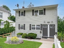 83 Chestnut St, Morristown, Nj 07960 House For Rent in Morristown, NJ (Photo 2 of 7)