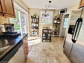 5 Broadway, Madison, Nj 07940  House For Rent in Madison, NJ (Photo 4 of 6)