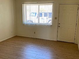 1828 S Triviz Dr, Las Cruces, Nm 88001 House For Rent in Las Cruces, NM (Photo 3 of 8)