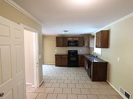 1132 Linwood St, Birmingham, Al 35215 in Birmingham, AL (Photo 4 of 8)