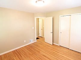 1132 Linwood St, Birmingham, Al 35215 in Birmingham, AL (Photo 6 of 8)