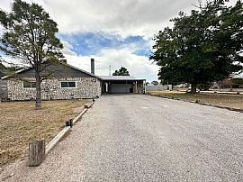 2509 Monte Vista St, Carlsbad, Nm 88220  For Rent in Carlsbad, NM