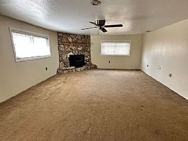 2509 Monte Vista St, Carlsbad, Nm 88220  For Rent in Carlsbad, NM (Photo 2 of 8)